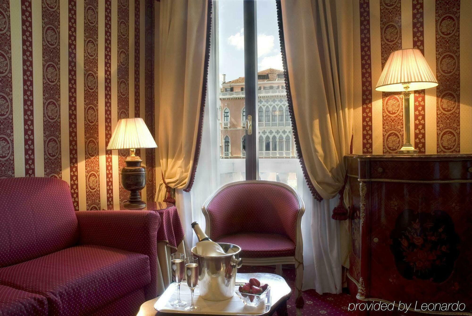 Sina Palazzo Sant'Angelo Hotel Venetië Kamer foto